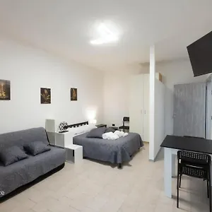 Centro-10min Design Loft, Free Wi-fi Appartamento Forlì